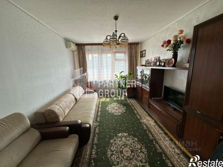 2-комн квартира улица Братьев Жабровых, 9,  д. 9