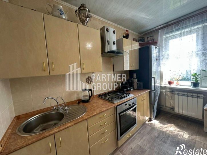 2-комн квартира улица Братьев Жабровых, 9,  д. 9