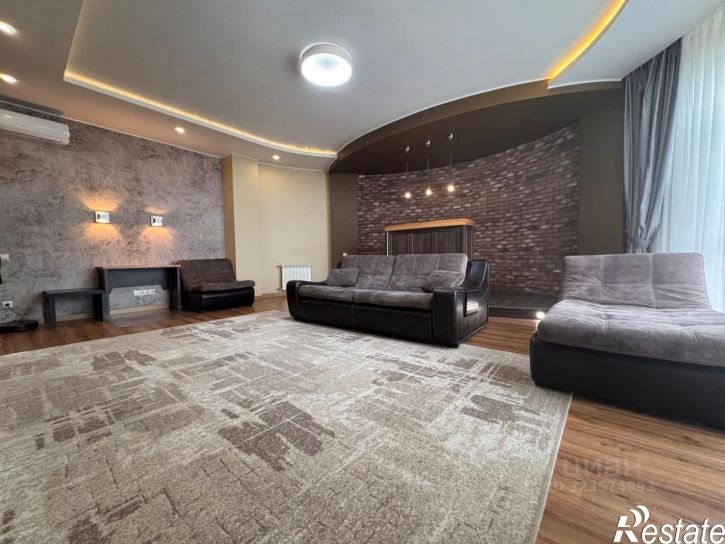 4-комн квартира улица Фрунзе, 27А,  д. 27А