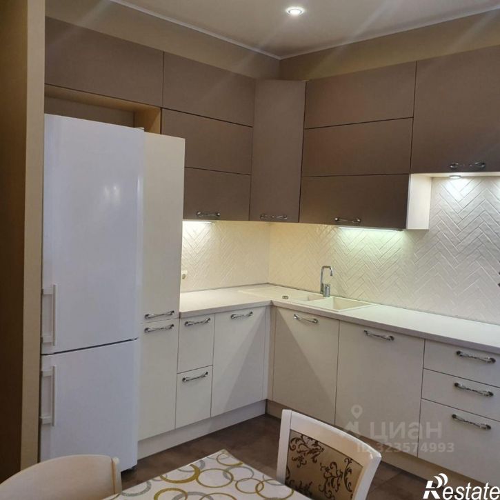 4-комн квартира улица Фрунзе, 27А,  д. 27А