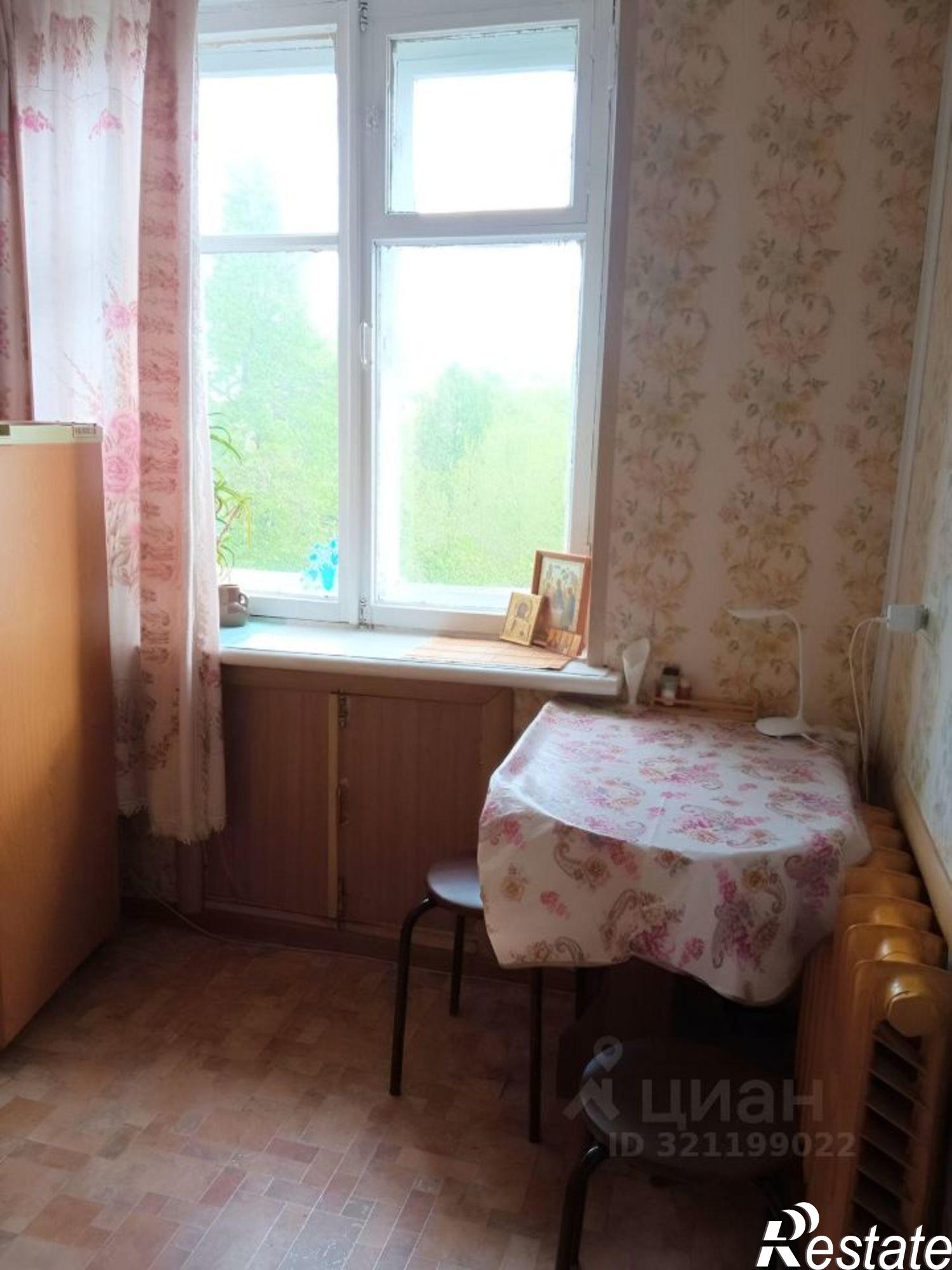 Сдать квартиру за 40 000 рублей на улица Кутузова, 10А