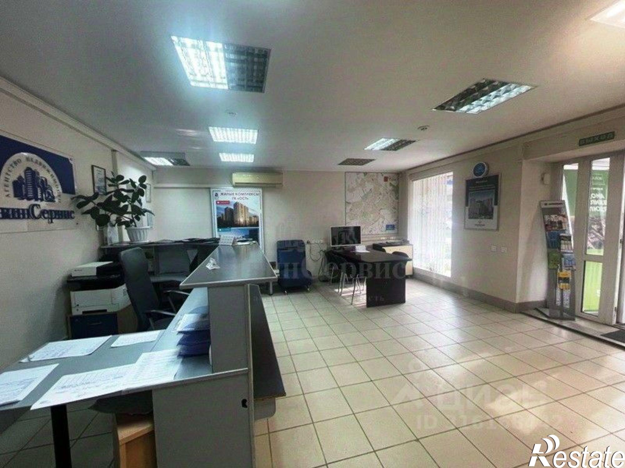 Купить торговое помещение за 16 500 100 рублей на Красноармейский проспект, 21