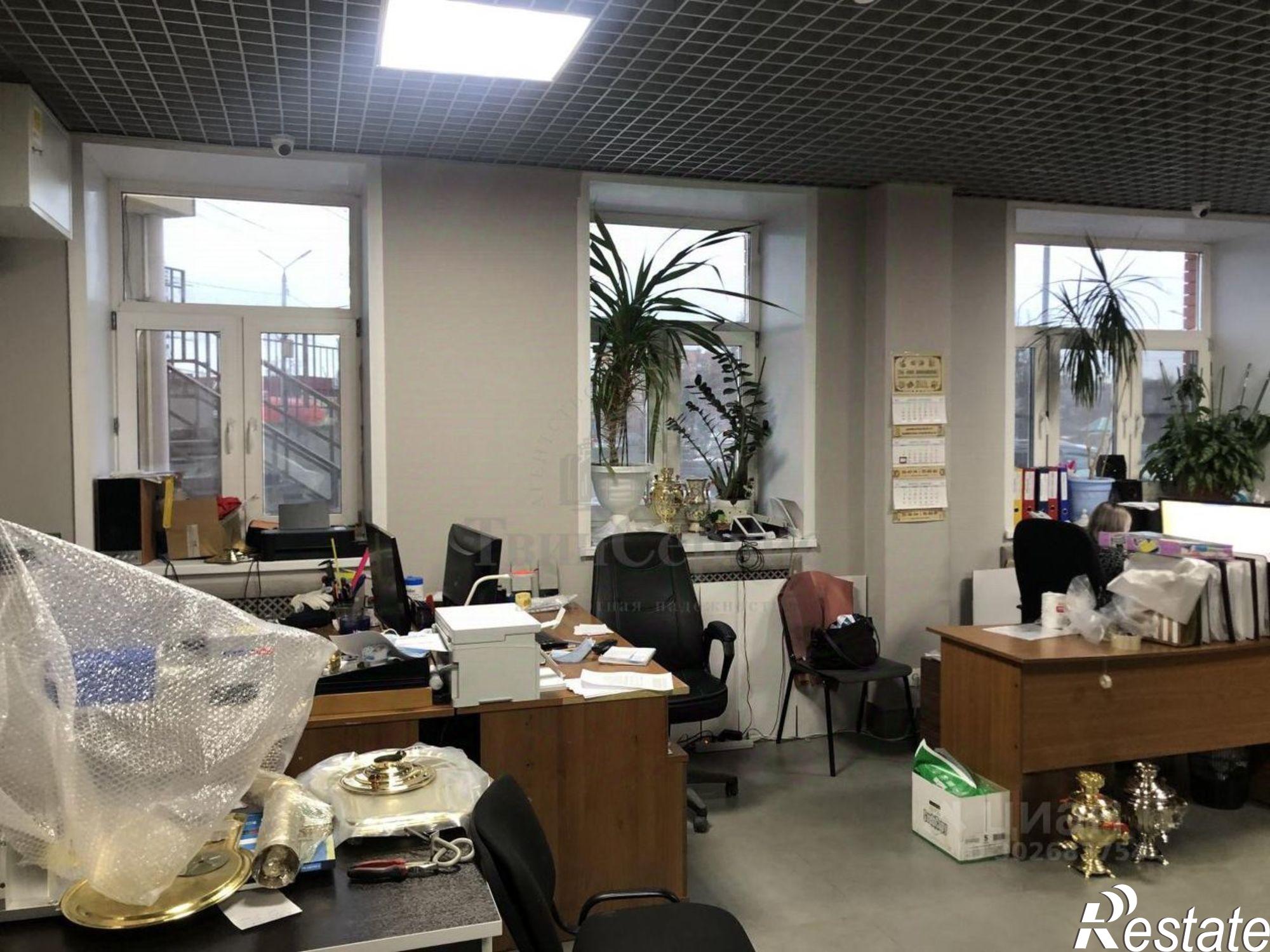 Купить помещение свободного назначения за 25 000 200 рублей на улица Металлургов, 108