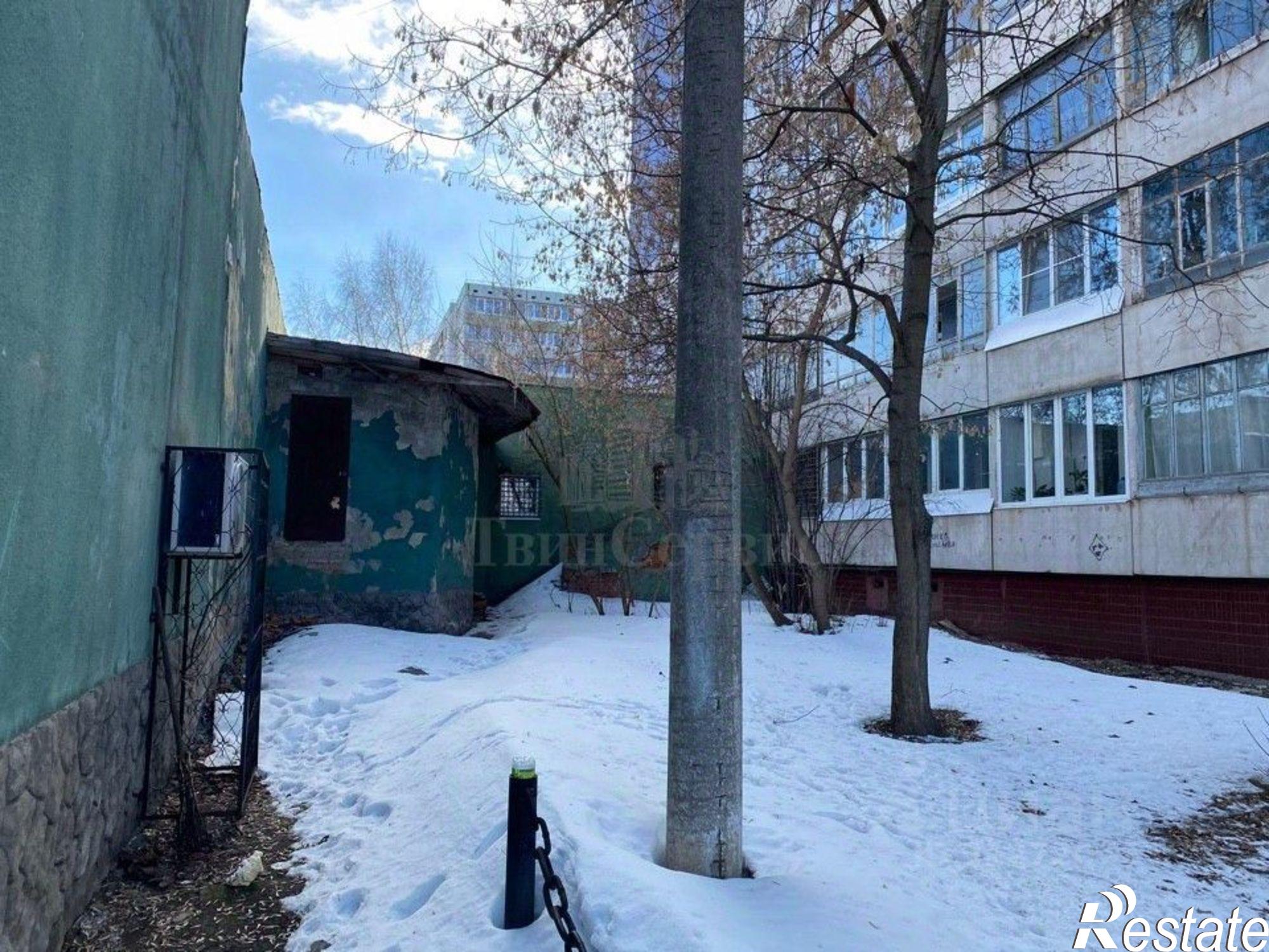 Купить торговое помещение за 30 900 400 рублей на улица Максимовского, 15