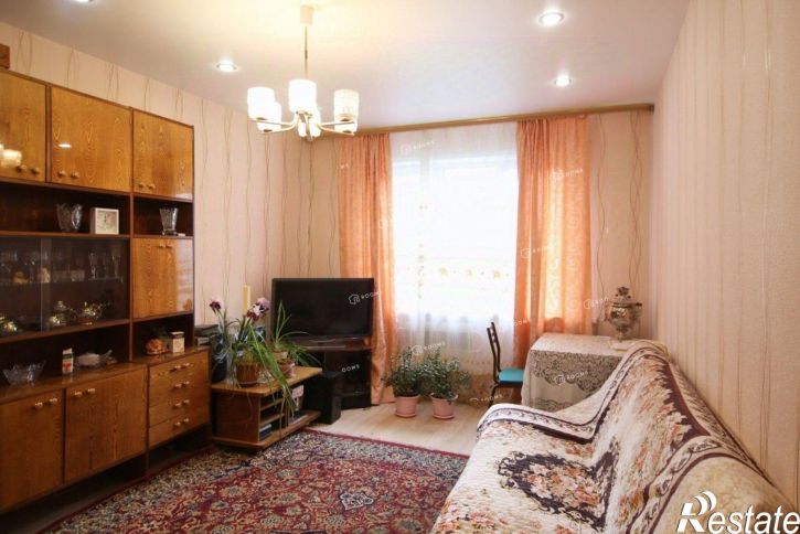 2-комн квартира улица Братьев Жабровых, 3,  д. 3