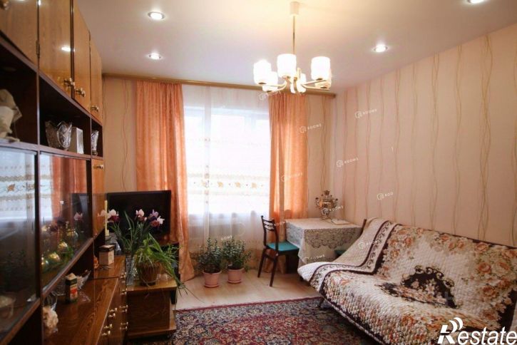 2-комн квартира улица Братьев Жабровых, 3,  д. 3