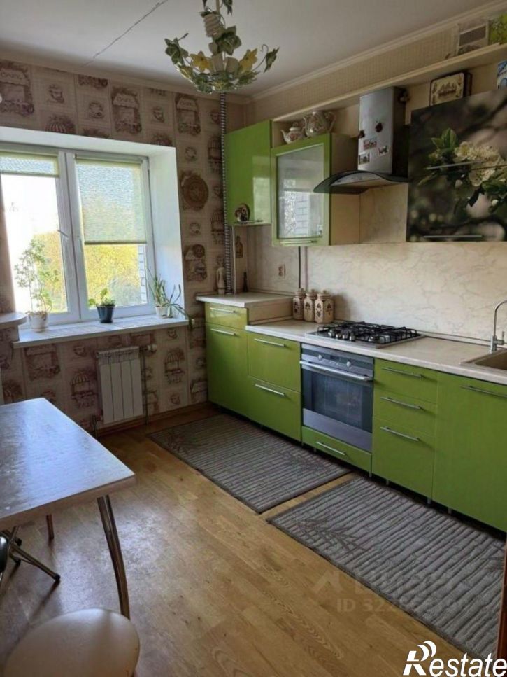 4-комн квартира ул Новомосковская, д 7А