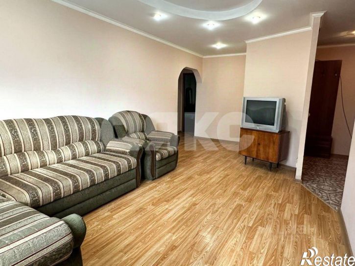 3-комн квартира улица Марата, 35В,  д. 35В