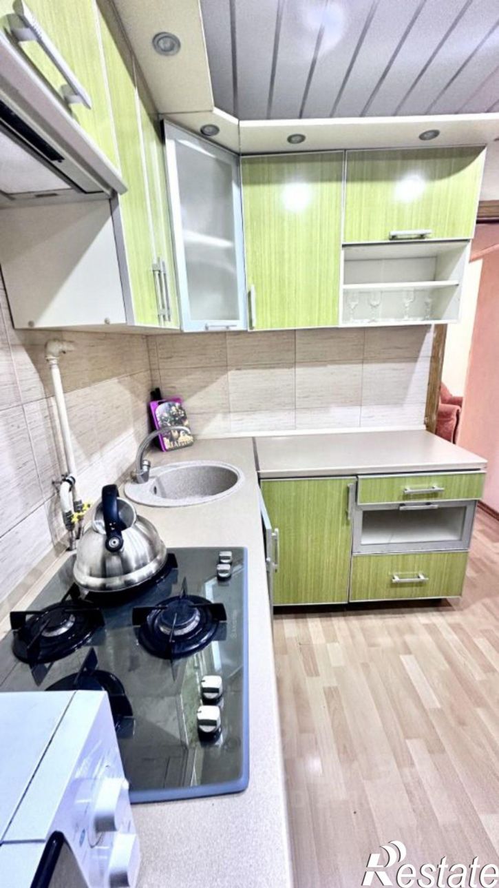 2-комн квартира Староникитская улица, 10,  д. 10