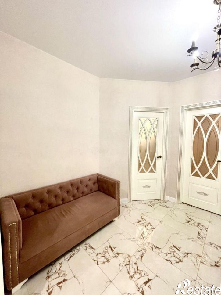 2-комн квартира улица Академика Насоновой, 1Б,  д. 1Б