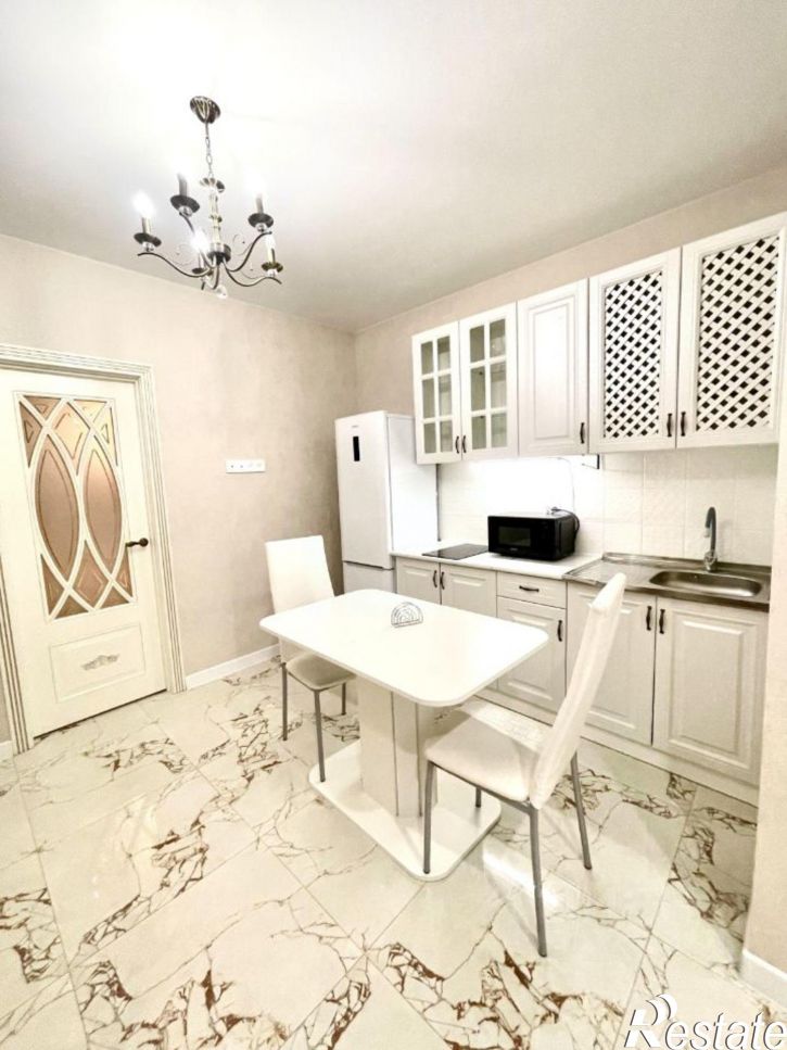 2-комн квартира улица Академика Насоновой, 1Б,  д. 1Б