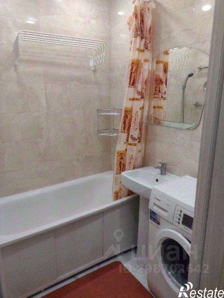 3-комн квартира улица Лейтейзена, 8,  д. 8