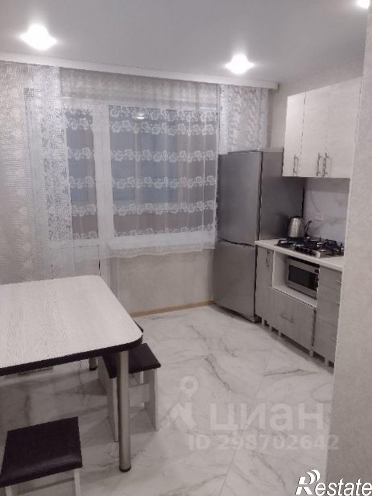 3-комн квартира улица Лейтейзена, 8,  д. 8