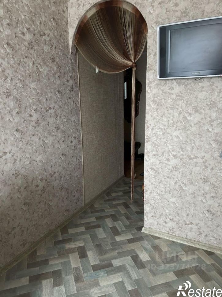 3-комн квартира улица Мезенцева, 44 к1,  д. 44 к1