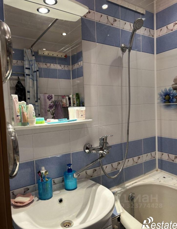 3-комн квартира улица Мезенцева, 44 к1,  д. 44 к1