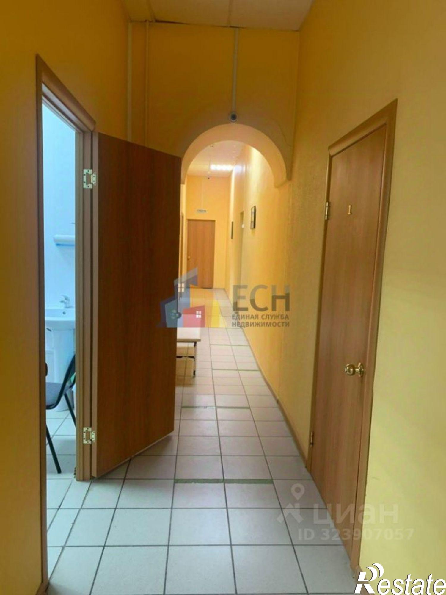 Купить торговое помещение за 29 500 100 рублей на улица Дмитрия Ульянова, 15