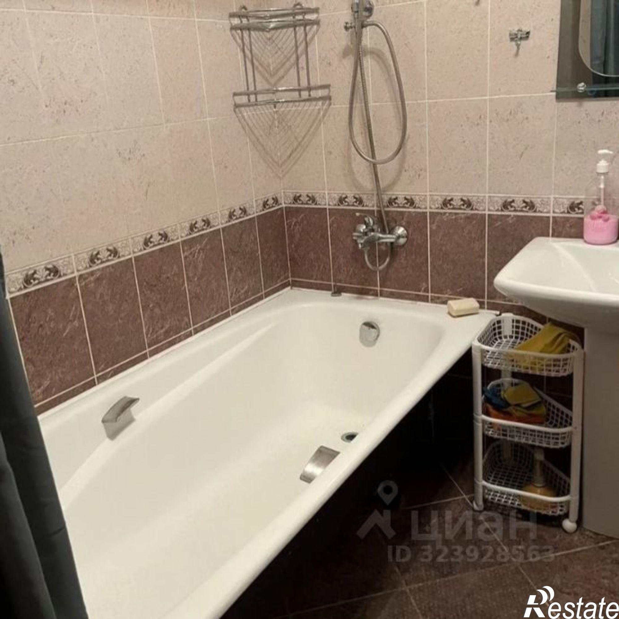 Сдать квартиру за 42 000 рублей на ул Демонстрации, 27