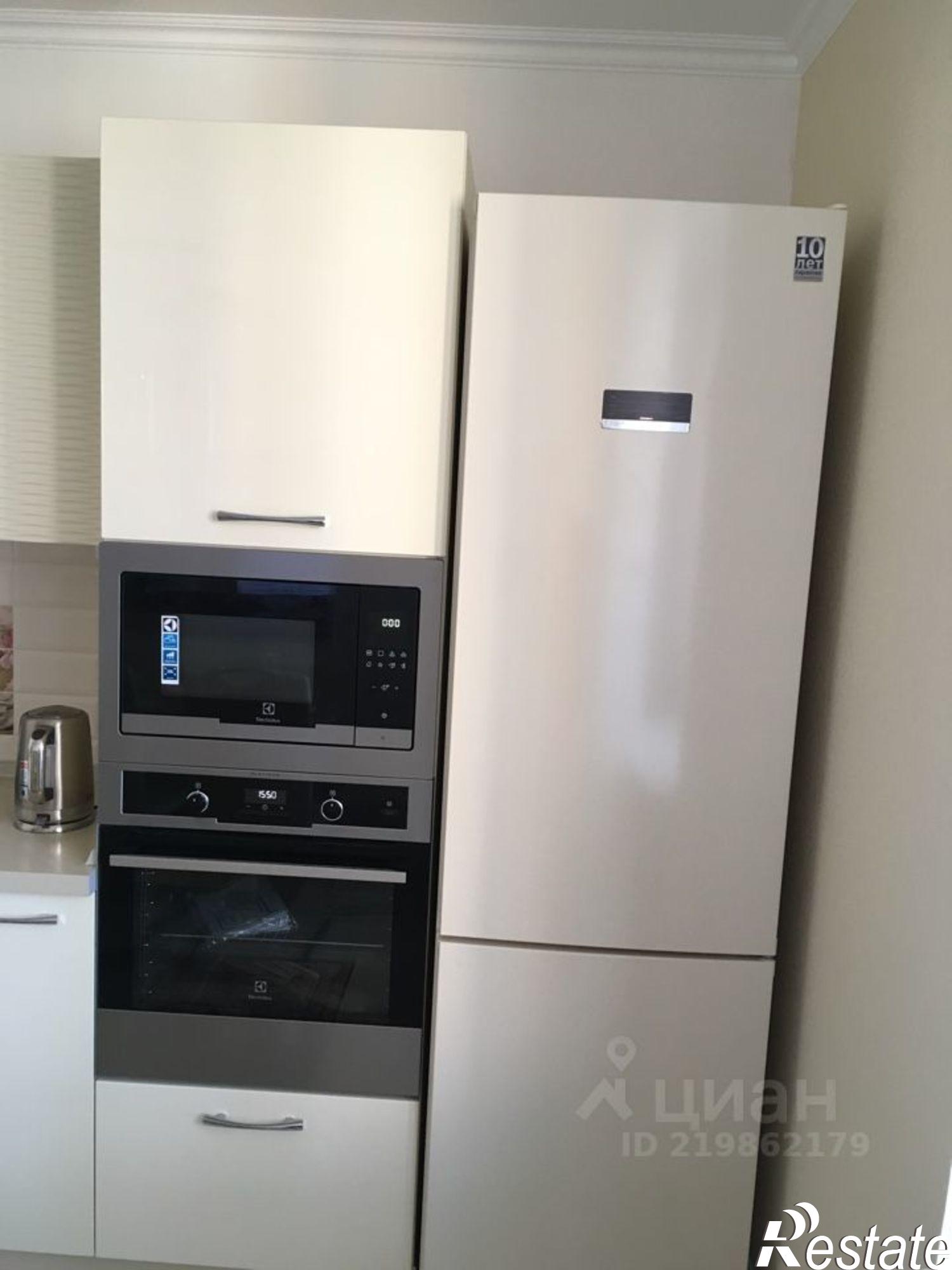 Сдать квартиру за 75 000 рублей на пр-кт Ленина, 130