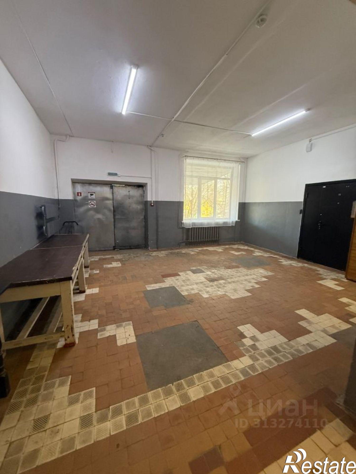 Купить помещение свободного назначения за 5 200 000 рублей на улица Баженова, 28А