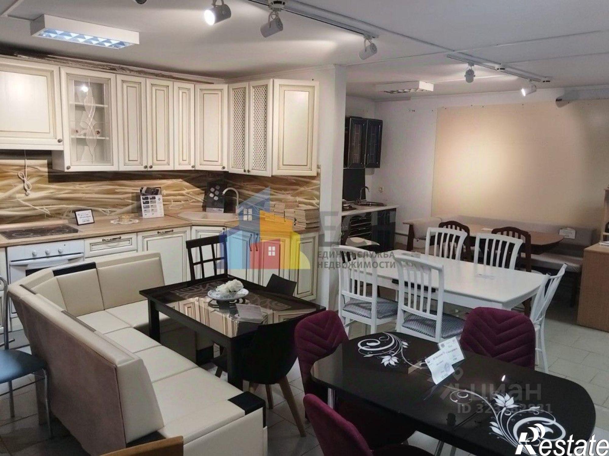 Купить торговое помещение за 21 000 000 рублей на улица Демонстрации, 27