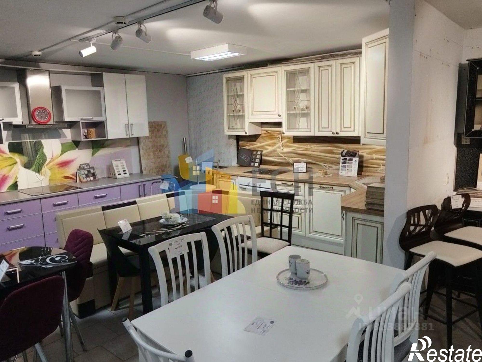 Купить торговое помещение за 21 000 000 рублей на улица Демонстрации, 27