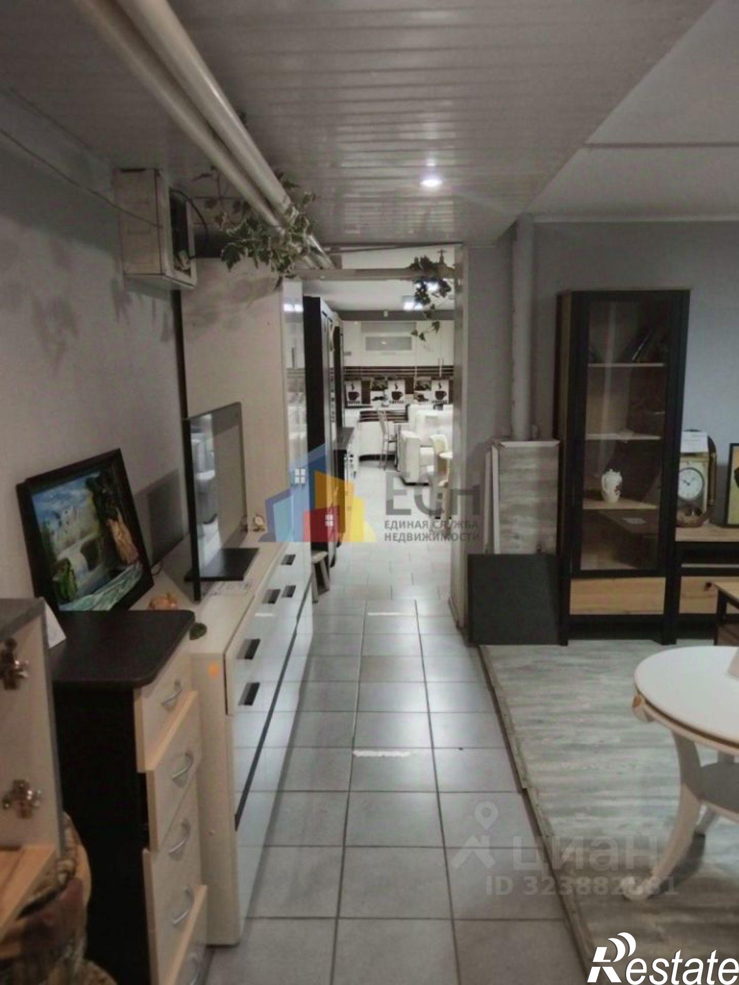 Купить торговое помещение за 21 000 000 рублей на улица Демонстрации, 27