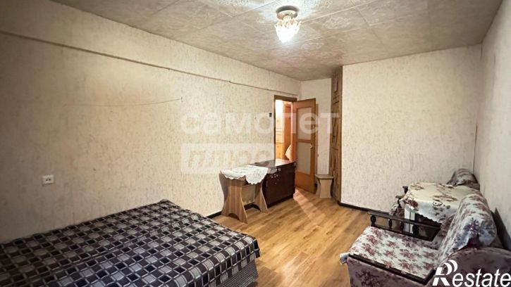 3-комн квартира улица Максимовского, 6,  д. 6