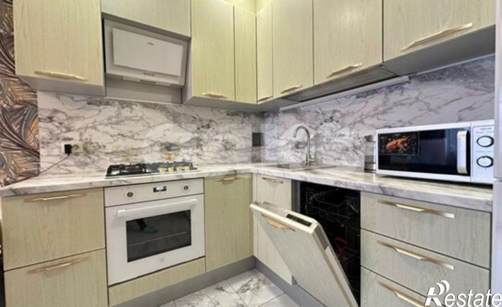 2-комн квартира улица Сурикова, 24 к1,  д. 24 к1