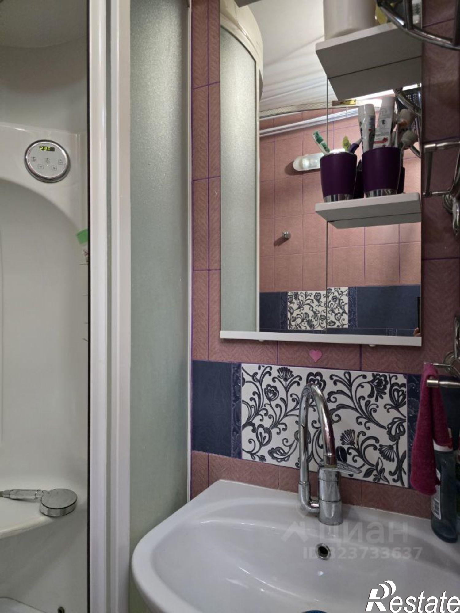 Сдать квартиру за 42 000 рублей на ул Михеева, 11А