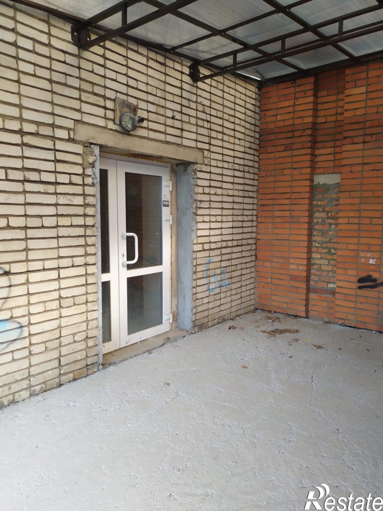 Купить помещение свободного назначения за 14 000 000 рублей на Макаренко ул., 13, к 5