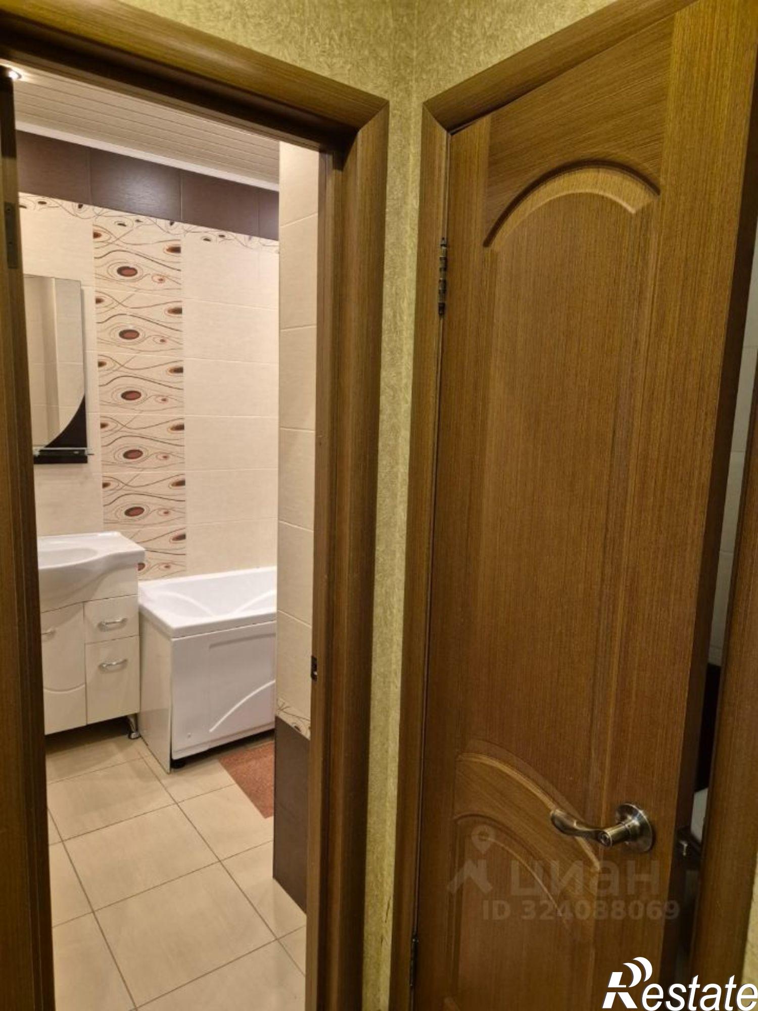 Сдать квартиру за 53 000 рублей на улица Михеева, 23