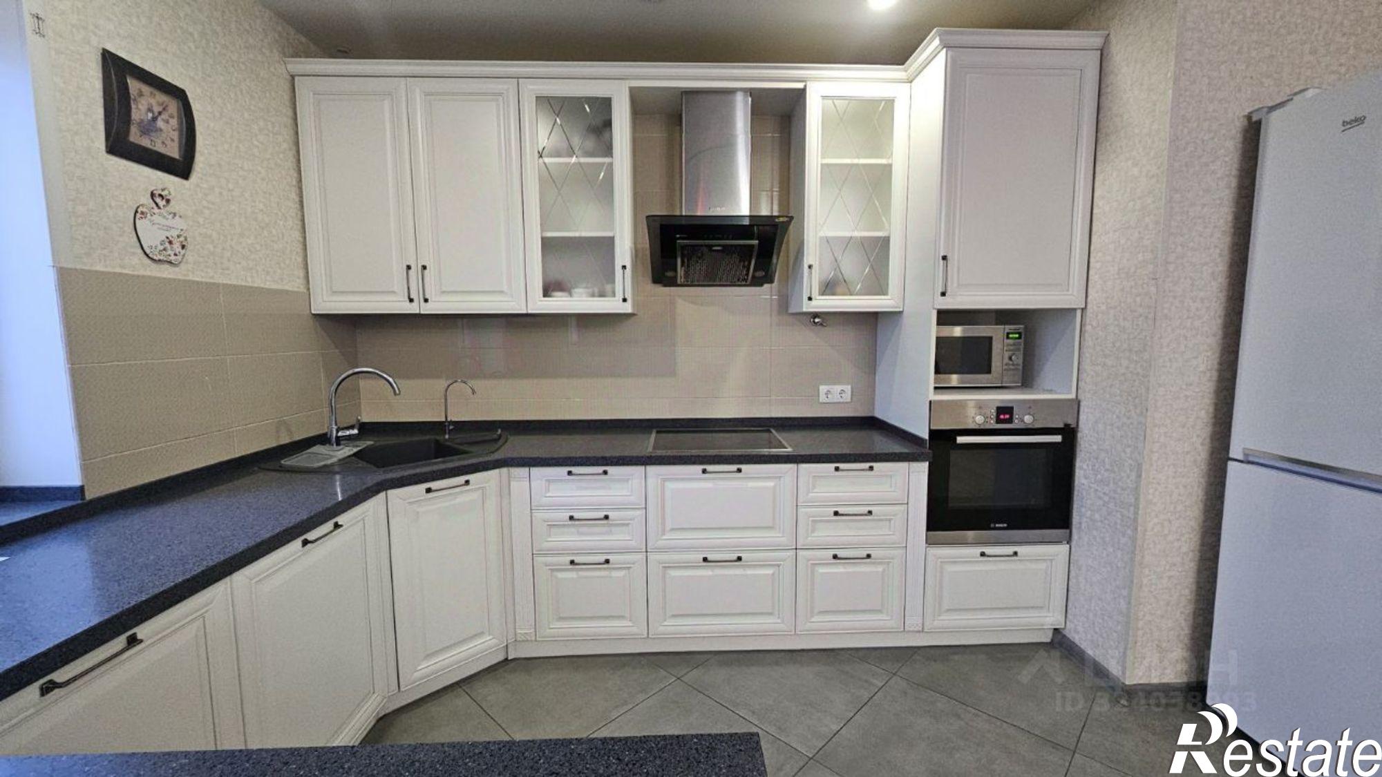 Купить квартиру за 13 990 000 рублей на улица Макаренко, 7