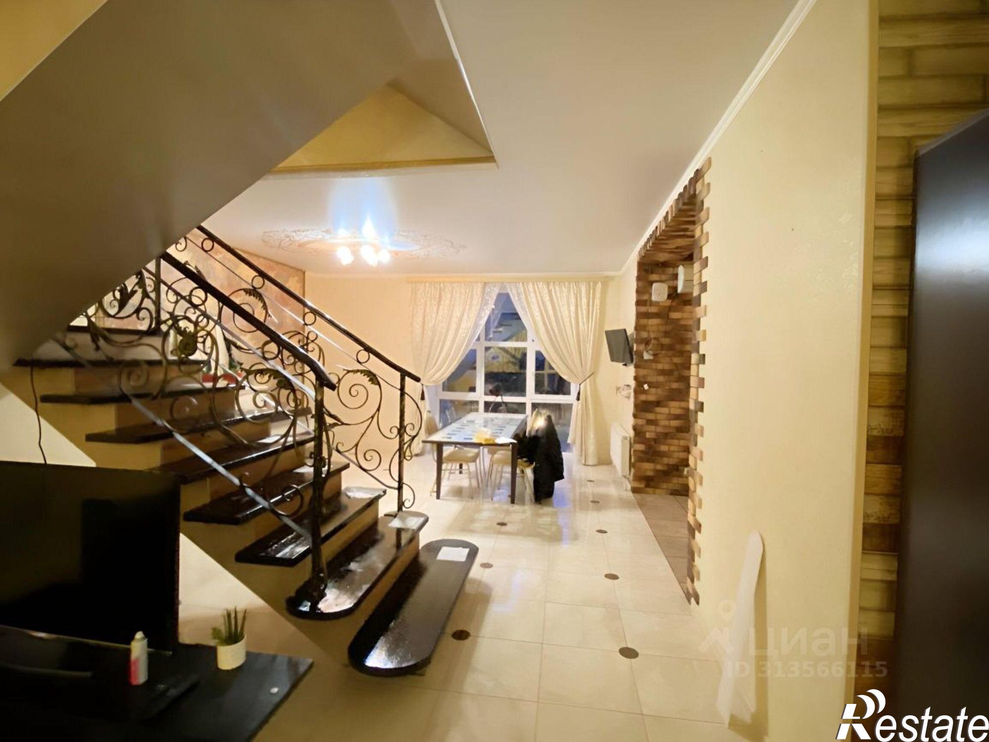 Сдать дачу, дом, коттедж за 90 000 рублей на 3-й Чистый проезд, 7