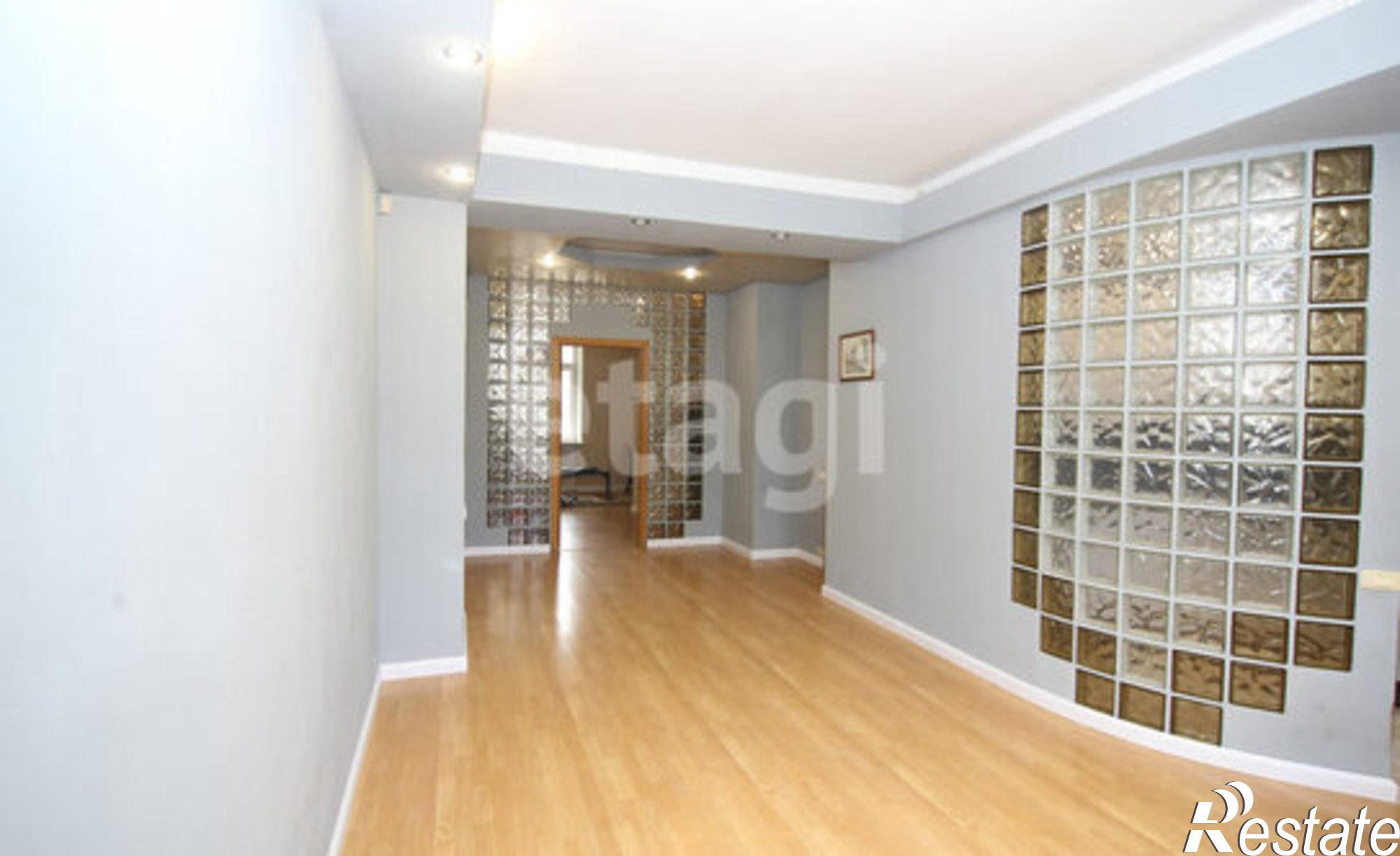 Купить квартиру за 10 000 000 рублей на ул Кирова, 157