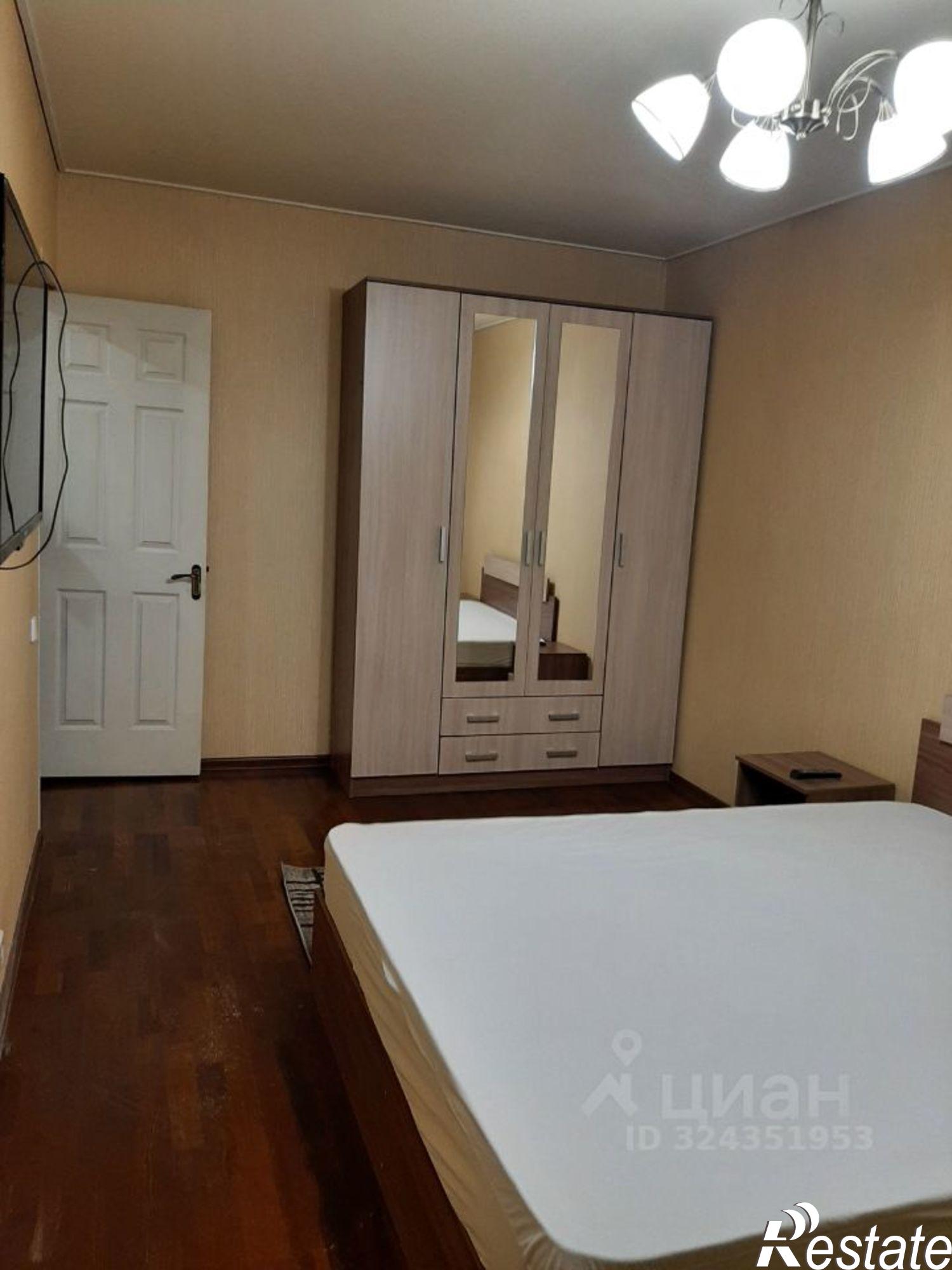 Сдать квартиру за 30 000 рублей на улица Революции, 20