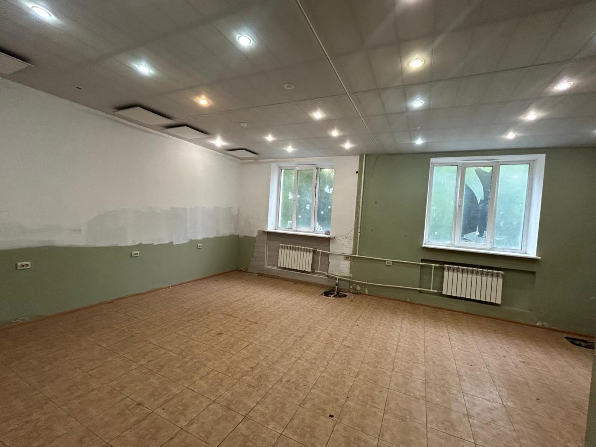 Сдать торговое помещение за 80 000 рублей на Перекопская улица, д.10