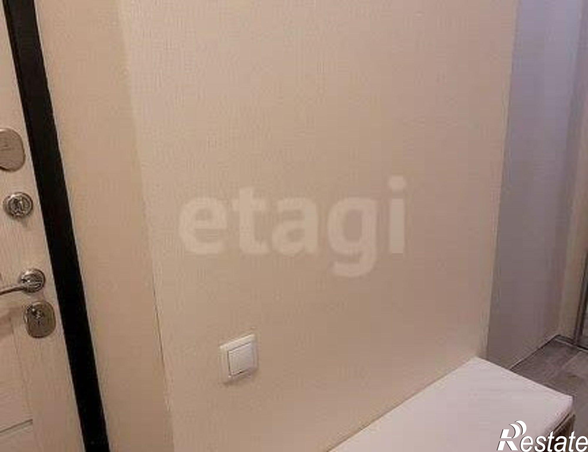 Купить квартиру за 5 490 000 рублей на улица Клюева, 8