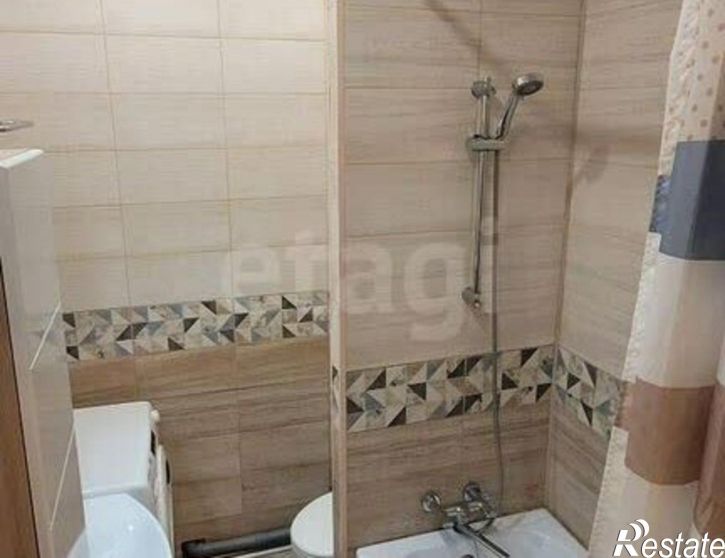 2-комн квартира улица Клюева, 8,  д. 8