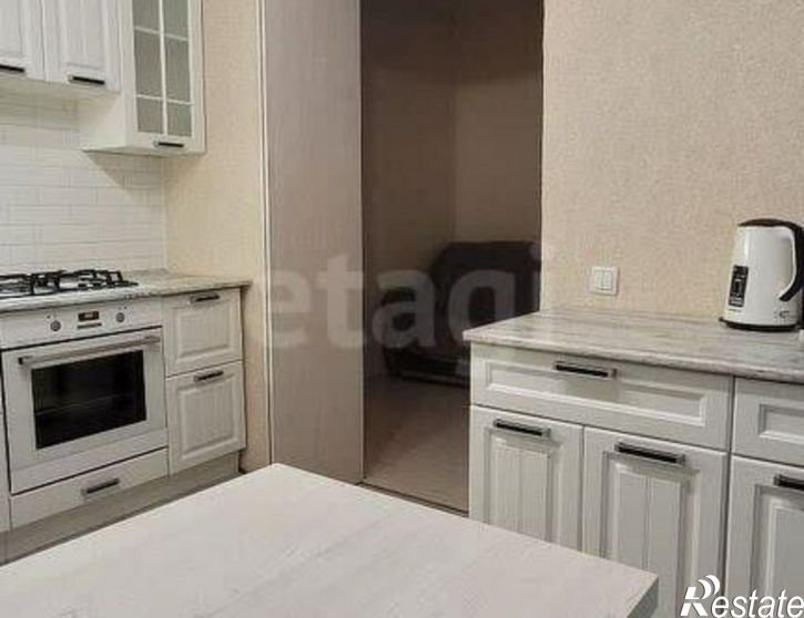 2-комн квартира улица Клюева, 8,  д. 8