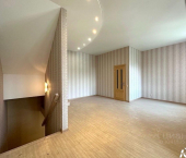 4-комн, 172кв м, этаж 2/4 улица Декабристов, 4