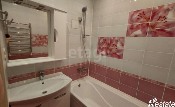 2-комн квартира улица Строителей, 3,  д. 3