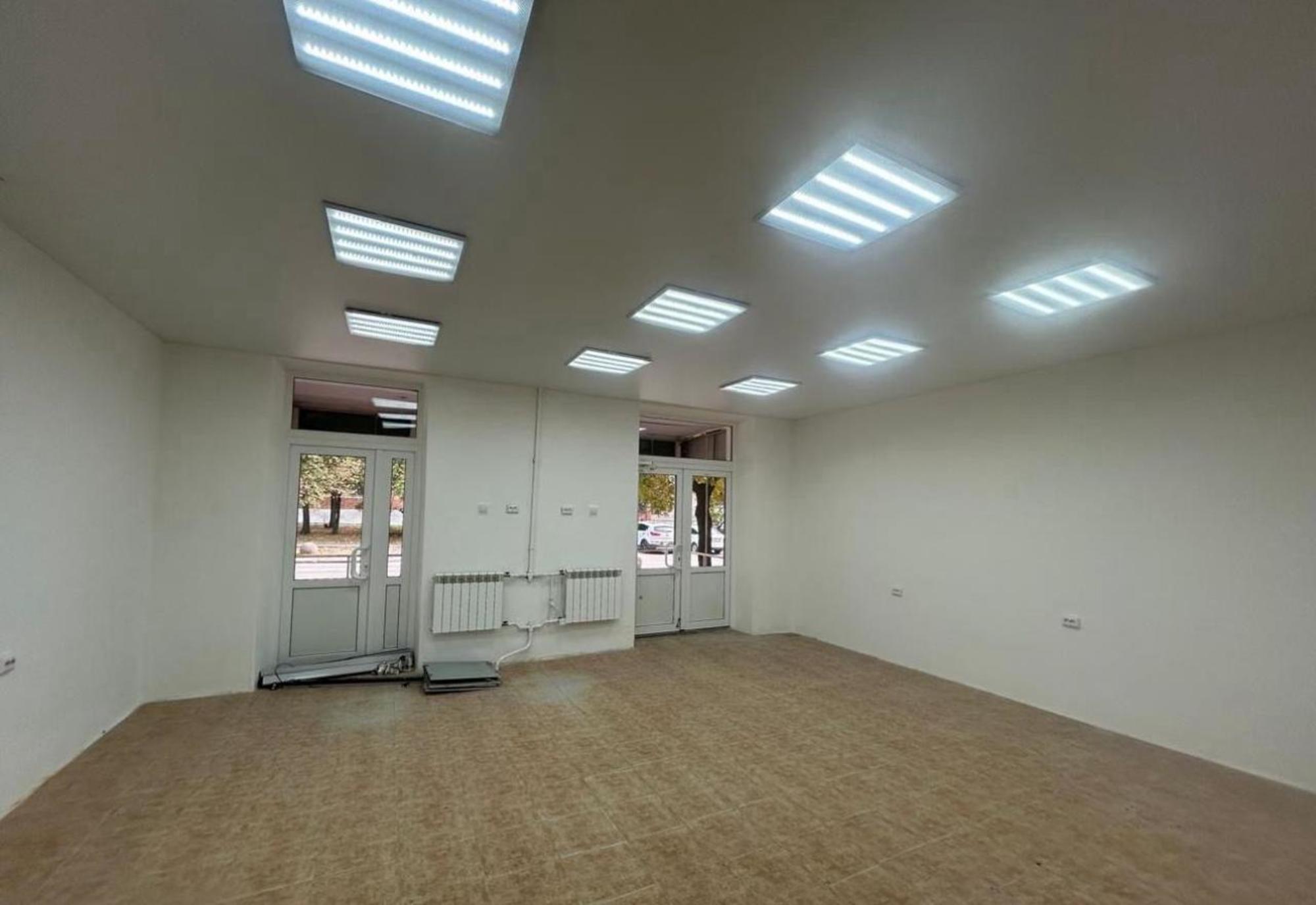 Купить помещение свободного назначения за 8 300 000 рублей на Перекопская улица, д.10