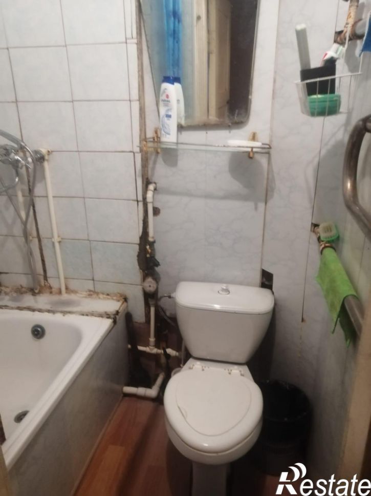 Комната Немцова, 1