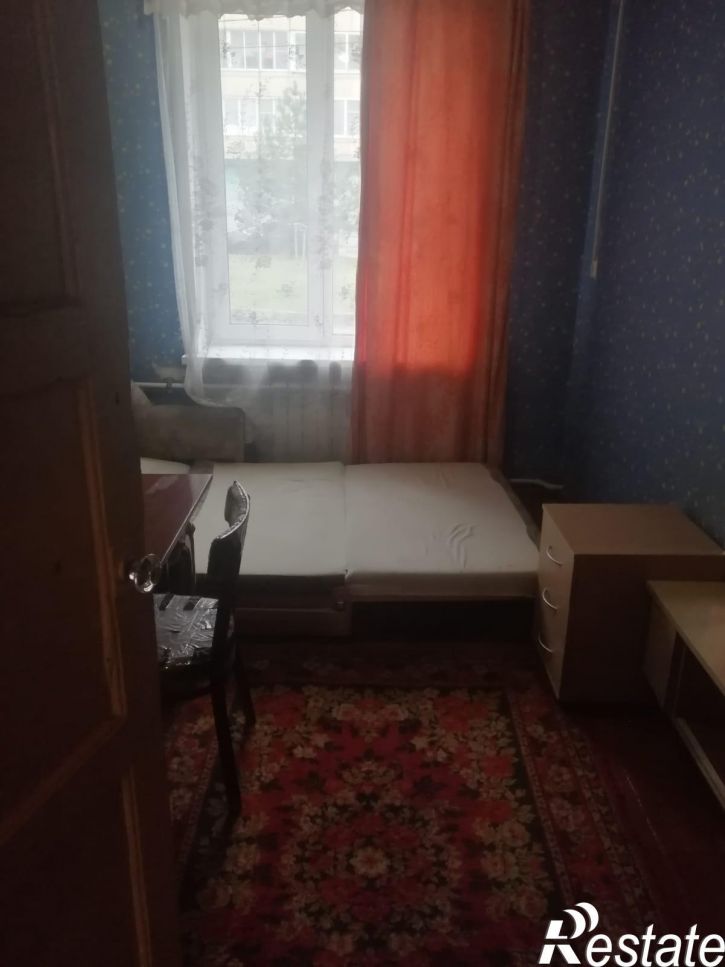 Комната Немцова, 1