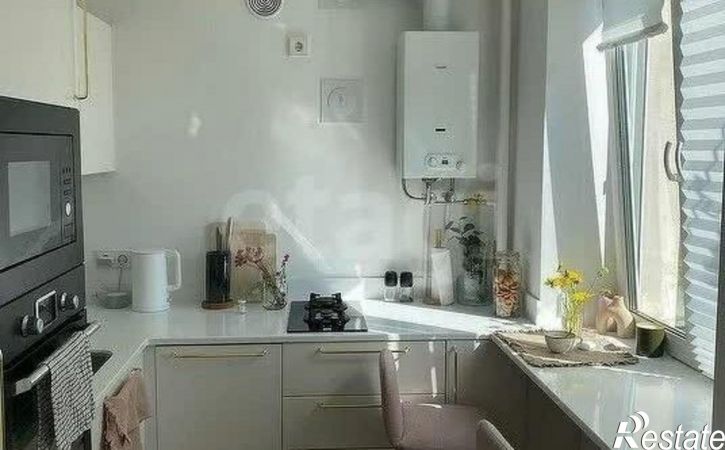 3-комн квартира улица Аркадия Шипунова, 1,  д. 1