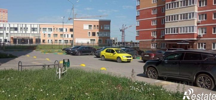 3-комн квартира ул Академика Насоновой, 18,  д. 18