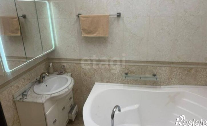 2-комн квартира ул Бундурина, 61,  д. 61