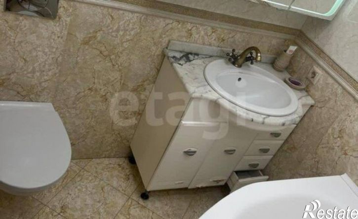 2-комн квартира ул Бундурина, 61,  д. 61