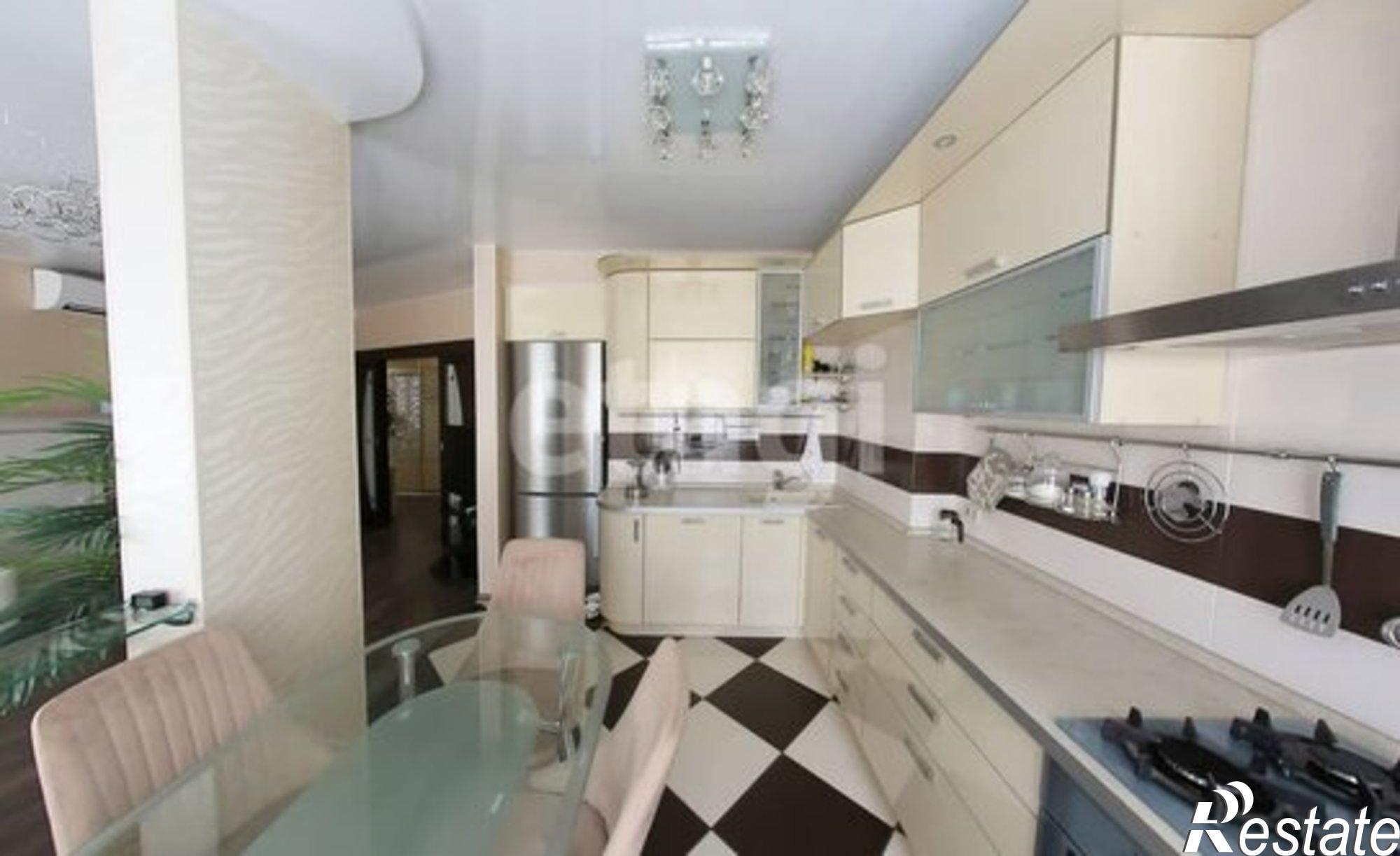 Купить квартиру за 17 490 000 рублей на улица Революции, 21