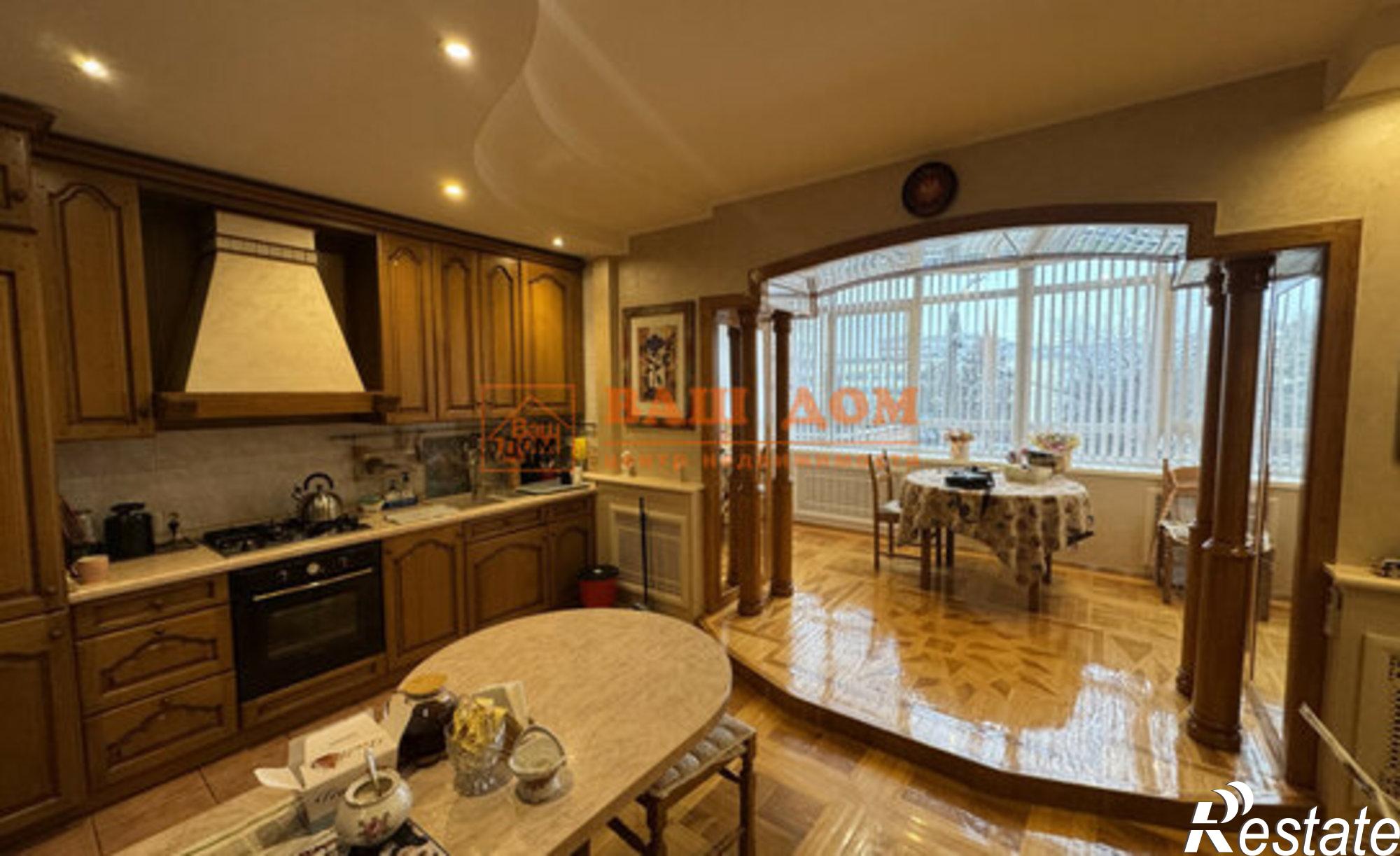 Купить квартиру за 23 000 000 рублей на ул Революции, 15